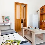 Hsh Suites Triana