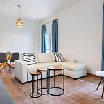 Hsh Suites Triana